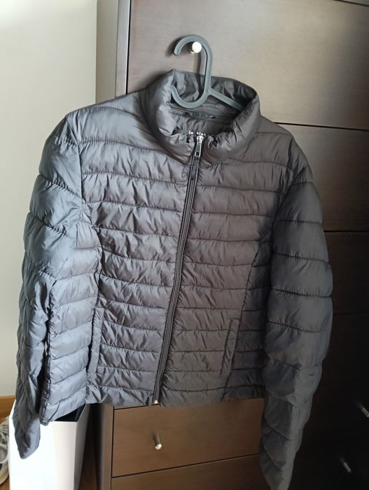 Blusão leve em preto