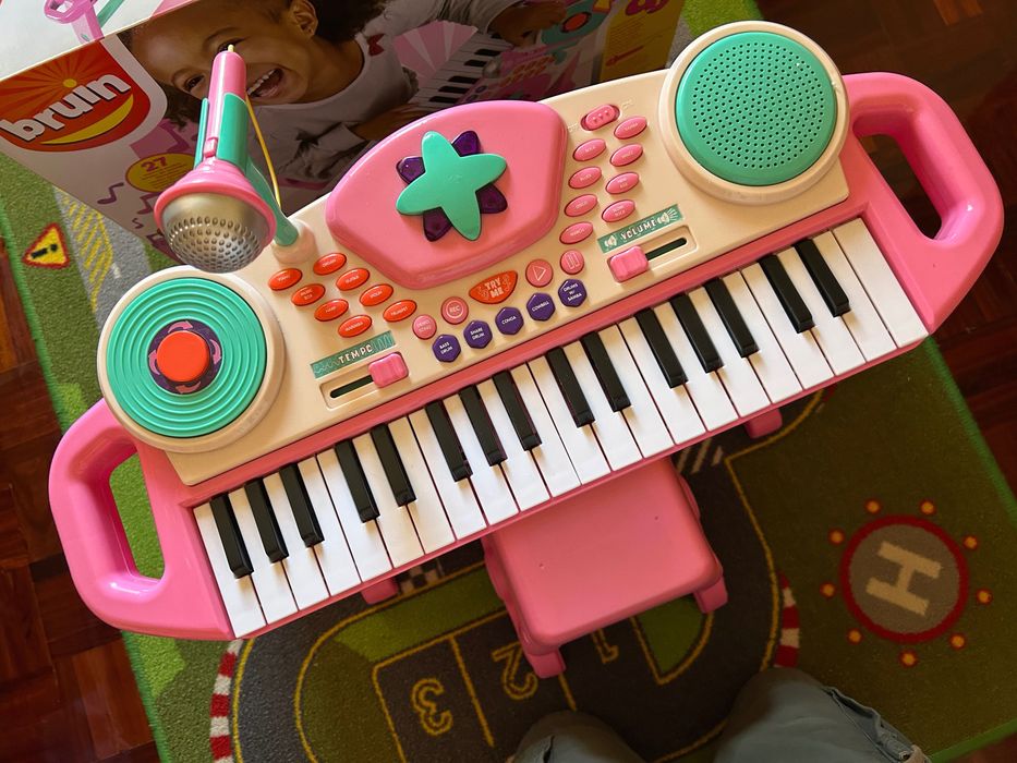 Piano Bruin para criança