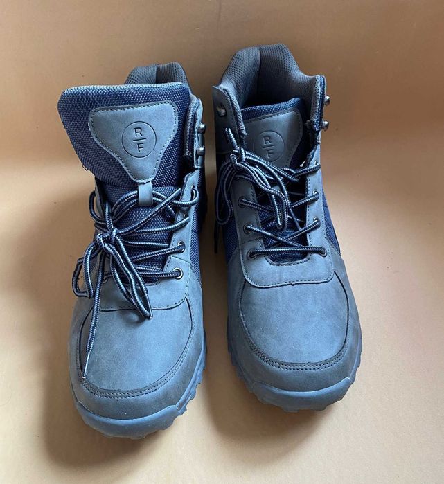 Reserved Footwear RF1093 розмір 44 стан нових США