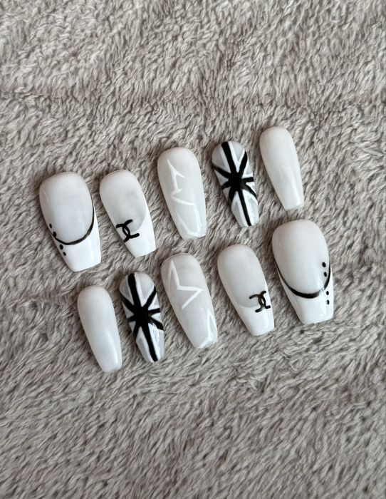 Press on nails tipsy paznokcie swag y2k alternative