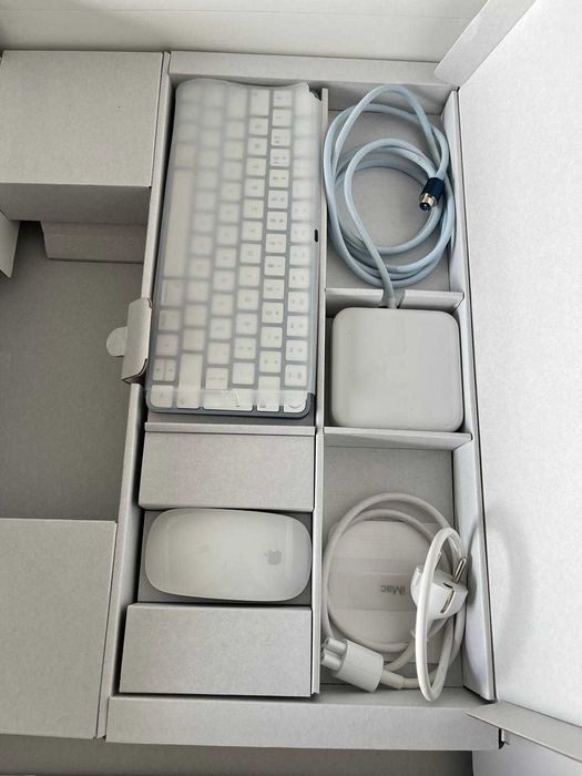iMac Apple M3 24” Azul – Como Novo | 8GB RAM + 512GB SSD
