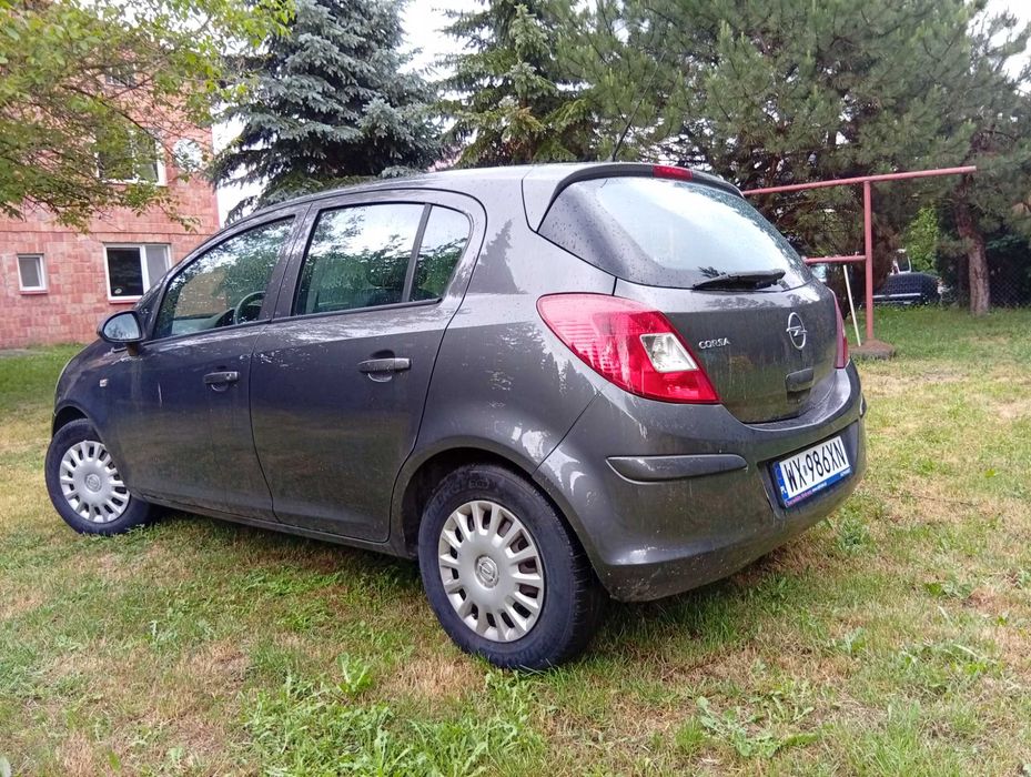 Opel corsa 1.2 rok 2010