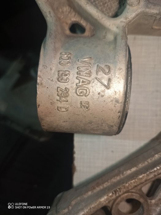 Шкода Фабія 1 кронштейн ричага  6Q0199264D 6Q0199263D