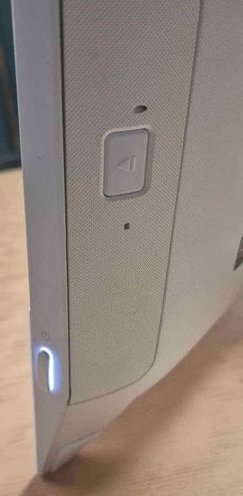 Komputer Lenovo All in one 4 rdzenie dysk ssd