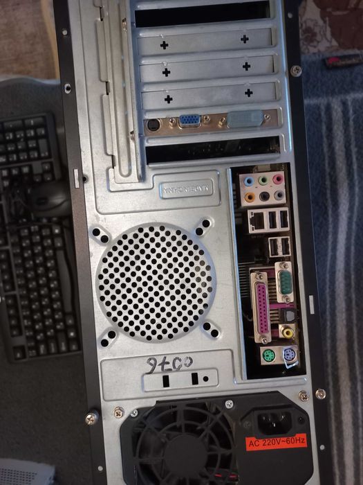 Системный блок ПК +клавиатура. Установлена OS Windows+Office,  Все Ок!