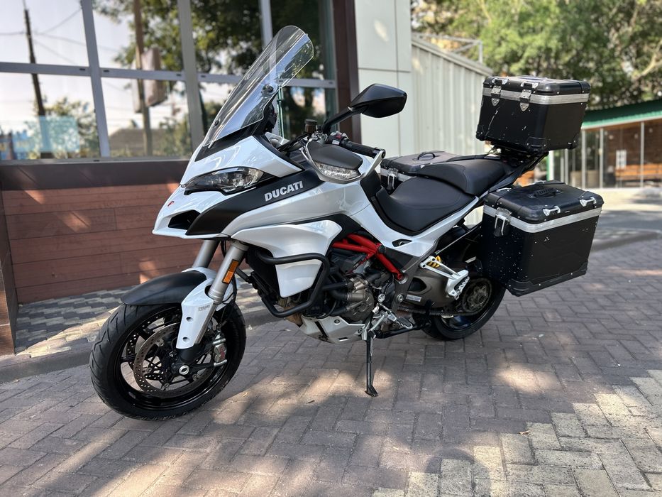 Мотоцикл Ducati Multistrada 1200S 2015 рік