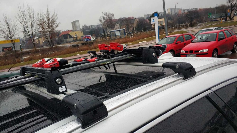 Bagaznik Toyota Auris Kombi Dedykowany Niski