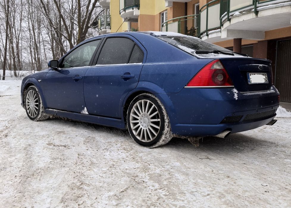 Ford Mondeo Mk3 ST220