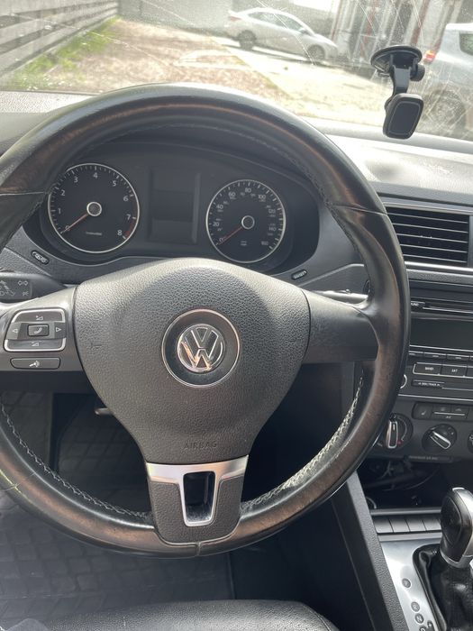 Автомобіль volkswagen jetta