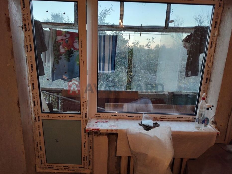 Однокімнатна під ремонт у центрі міста