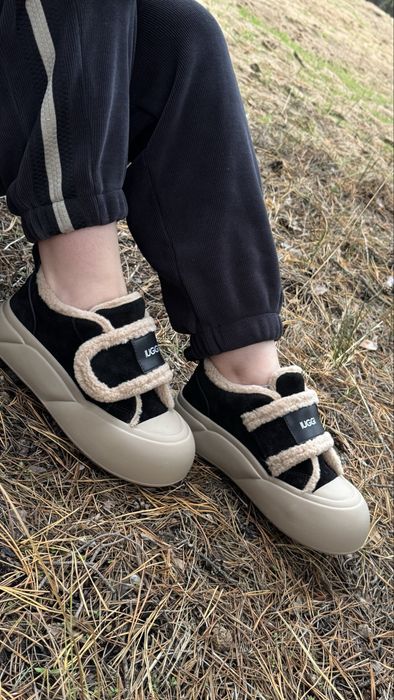 Зимові зручні кеди кросівки UGG