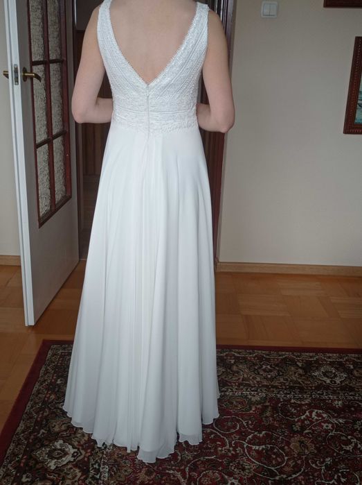 Piękna suknia ślubna w rozmiarze ~36
