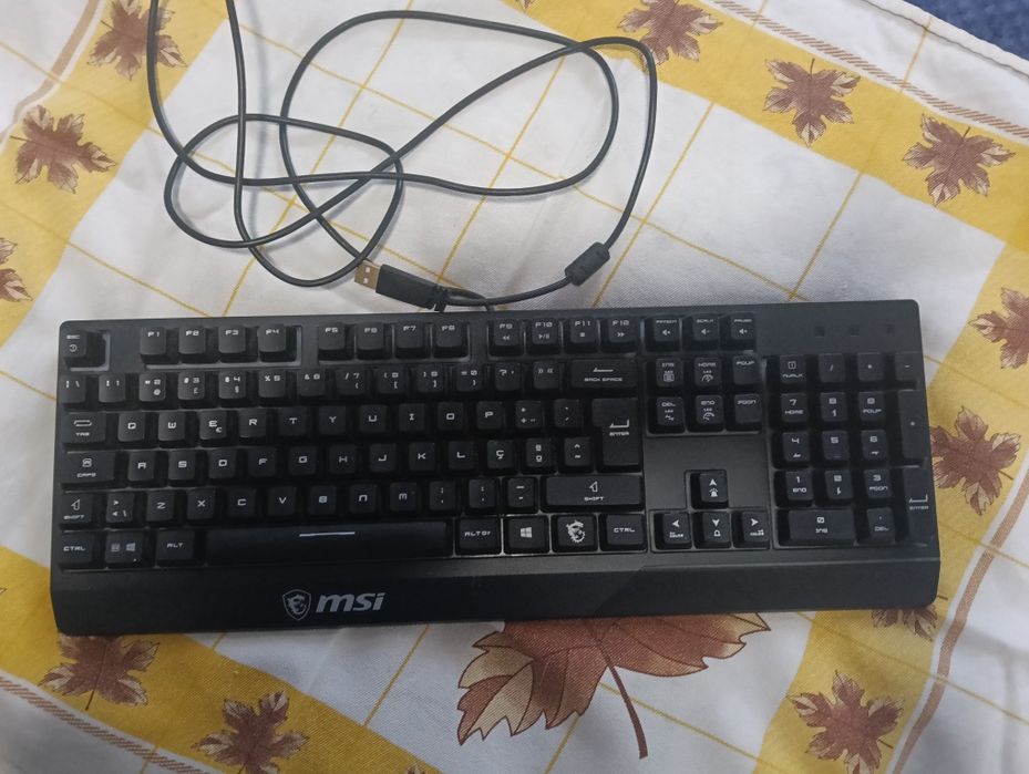 Teclado Gaming MSI Vigor GK30 RGB

Vendo teclado MSI Vigor GK30, ideal