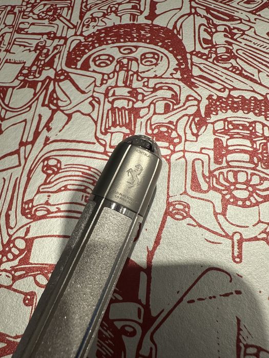 Montblanc caneta edicão limidada Enzo Ferrari