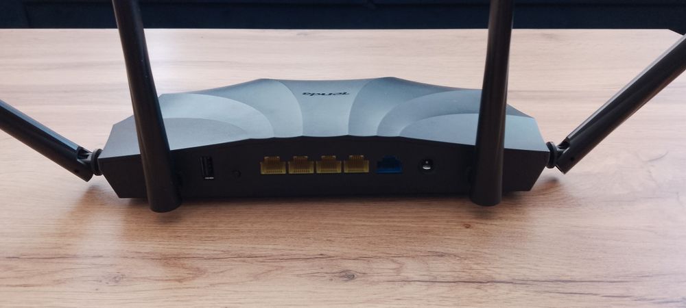 Router wifi - Tenda ac19 / Cudy LT400 / Tp-Link TL-WA855RE / ruter