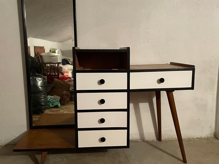 Móvel Vintage_ Cómoda