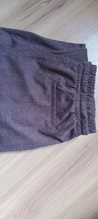 Spodnie materiałowe