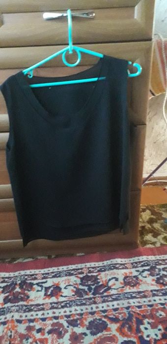 Женская черная маечка