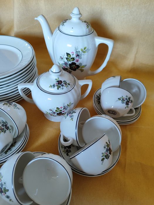 Serviço de chá/café completo Sacavém - 12 pessoas (39 peças)
