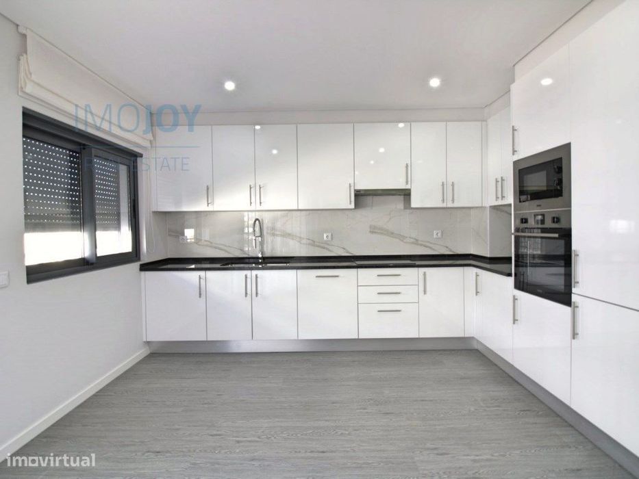 Apartamento T3 em Olhão — Quelfes, Faro