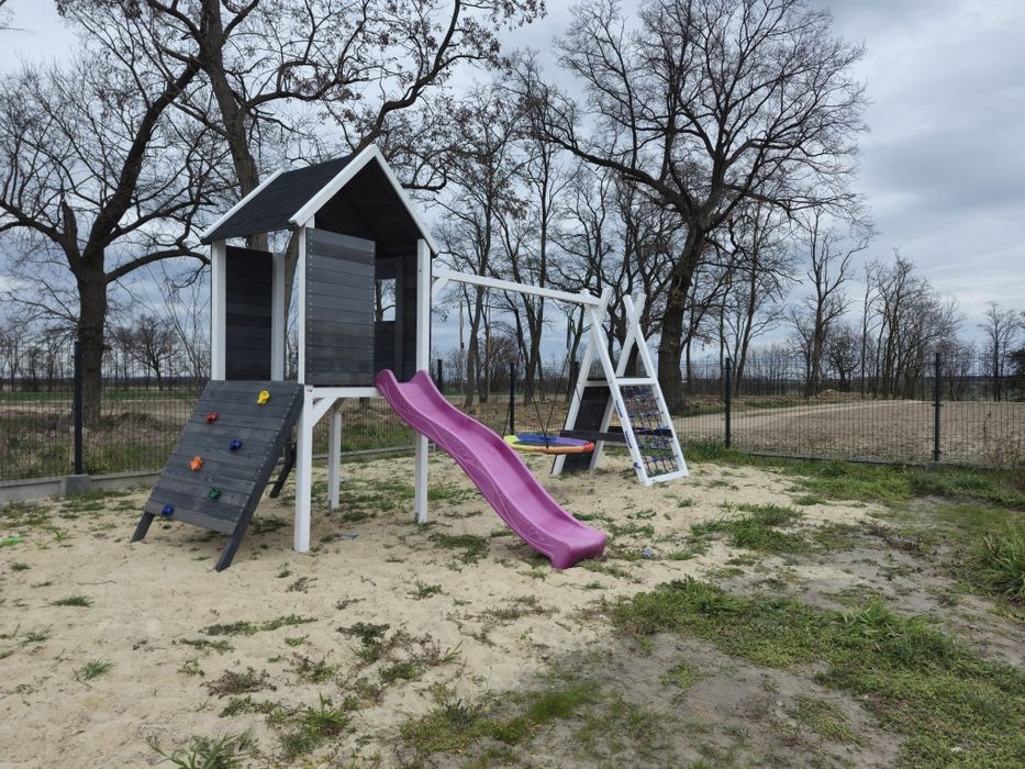 Plac zabaw model "D" ATLAS - huśtawki, wspinaczka,