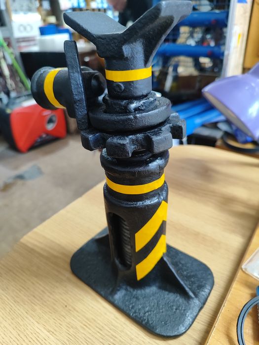 Домкрат механический винтовой УАЗ, 2 тонны, чугун, , СССР