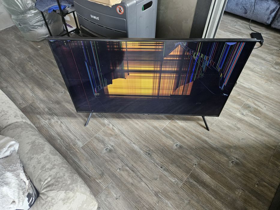Телевізор 43" Samsung UE43TU7090UXUA (2020) • Повний комплект • На запчастини