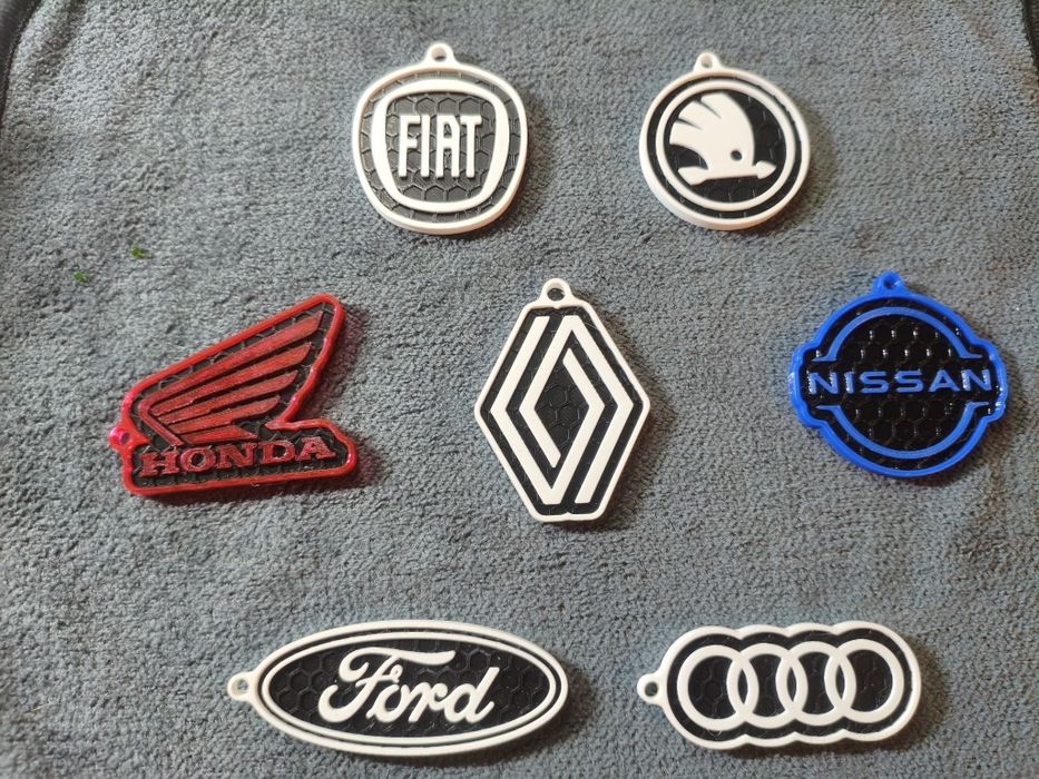 Breloczek do kluczy Nissan