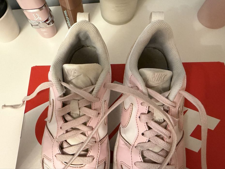 Nike Court Borough Low Pink