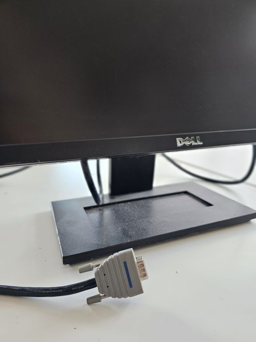 Monitor dell 19 cali