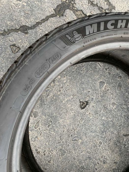 Шини 225/40 R18 пара Michelin 6,5мм, зима,