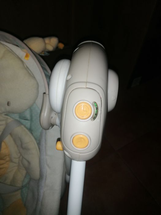 Espreguiçadeira de bebé elétrica Bright Starts