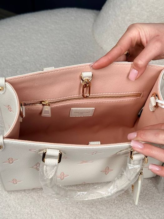 Сумка Louis Vuitton Onthego PM Monogram  Empreinte Beige / Peach