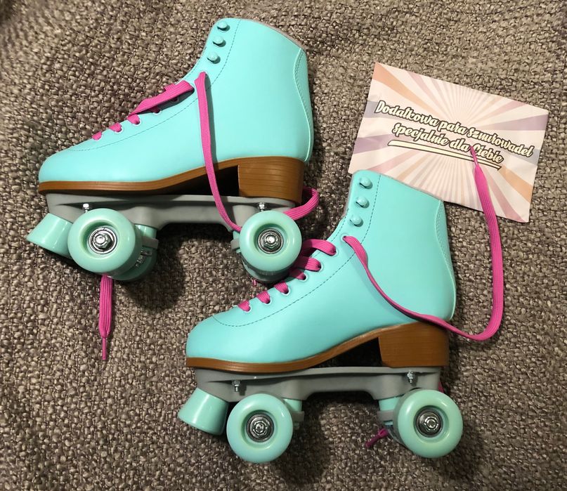 Nowe wrotki o rozm. 37