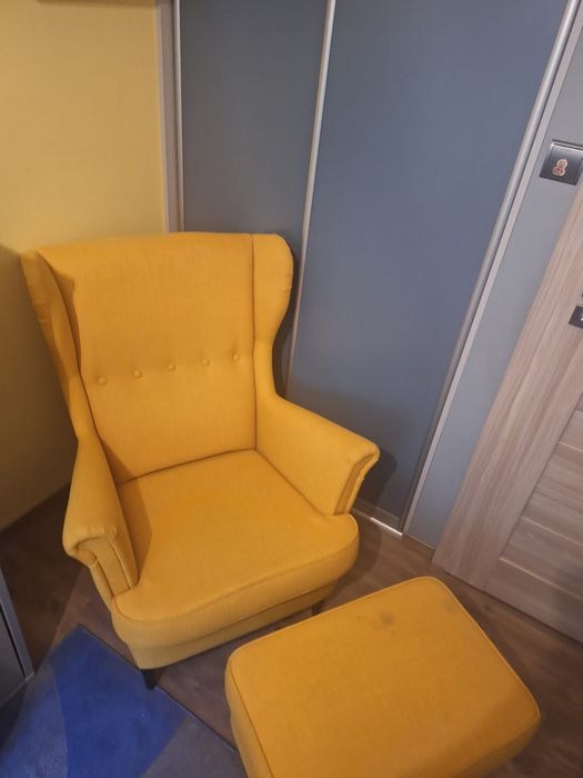Fotel i podnóżek „Uszak” IKEA