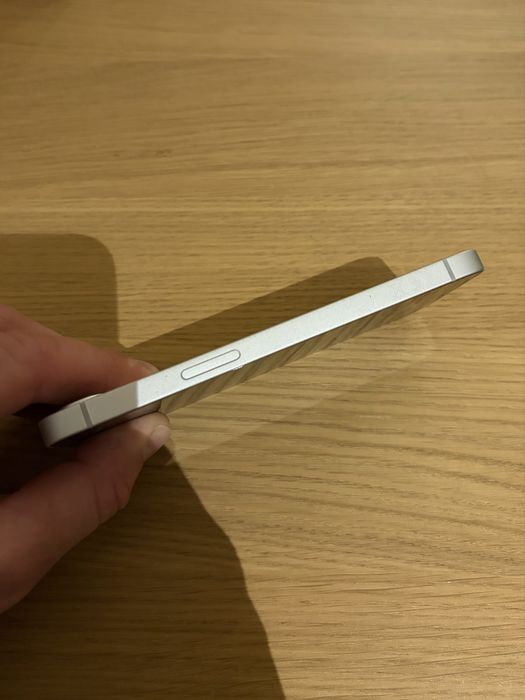 Apple Iphone 16e 128GB Biały