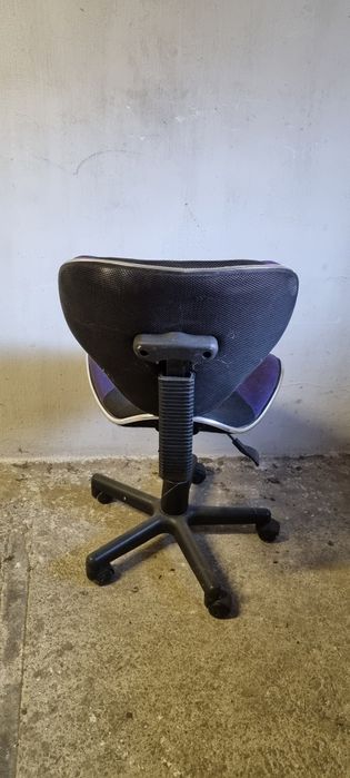Fotelik regulowany fo biurka