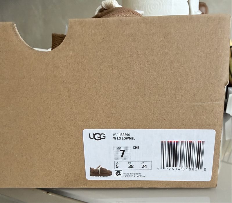UGG Lowmel Нові 38