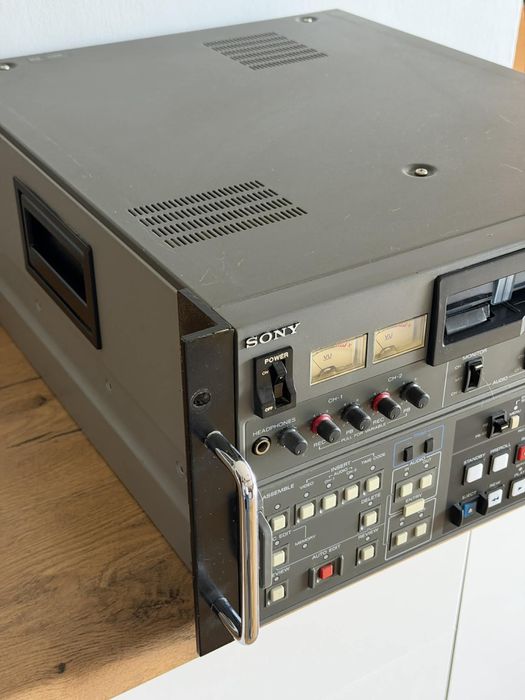 Sony Betacam SP PVW 2800P magnetowid studyjny broadcast rack