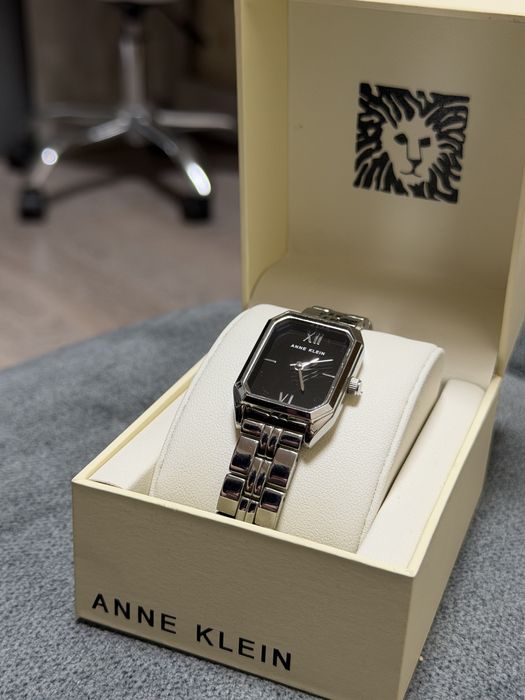 Годинник ANNA KLEIN