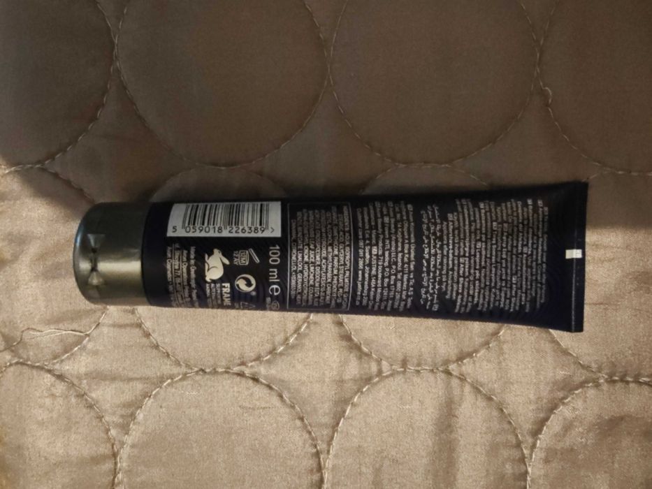 Conjunto de produtos Avon e Axe novos e selados - para homem