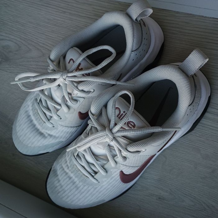 Nike zoom bella 6