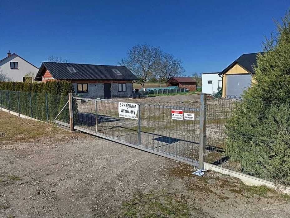 Hala 100 m² + plac/działka 1500 m² pod magazyn lub składowanie – Łaganów