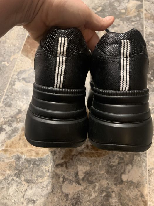 Buty na grubej podeszwie Bershka- nowe