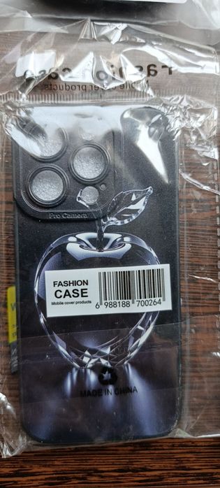 Продам Чехлы на телефон  iPhone15 pro