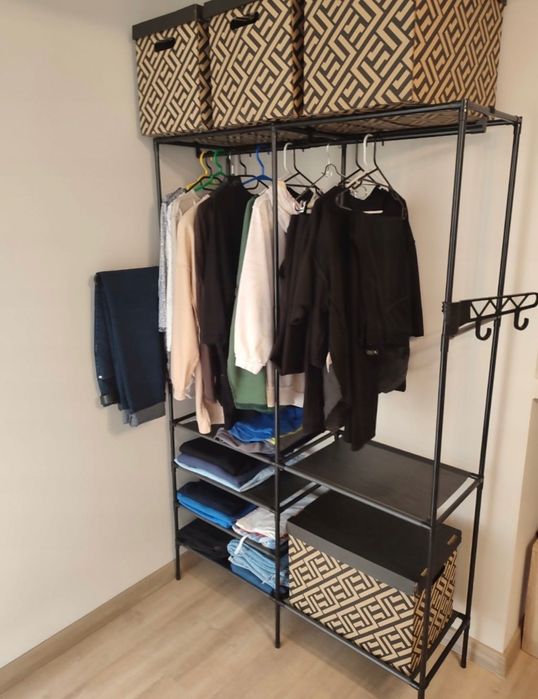 Czarny wieszak na ubrania buty szafa stojąca loft podłogowy garderoba