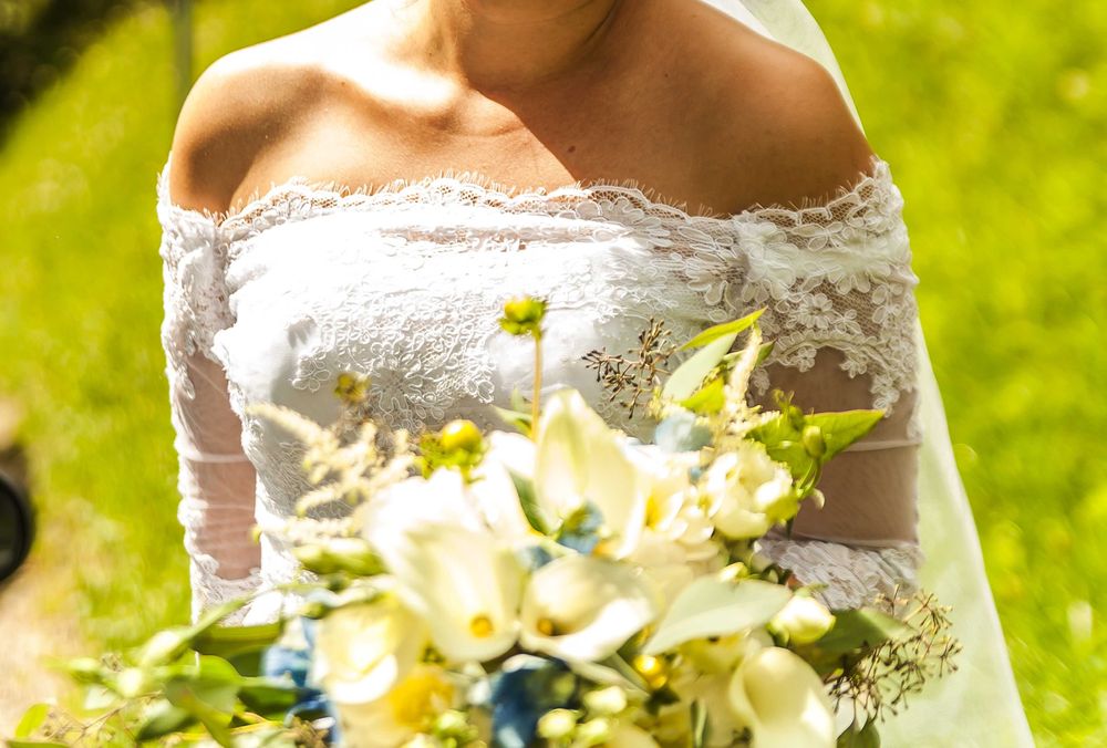 Suknia 2w1 odpinana góra koronka