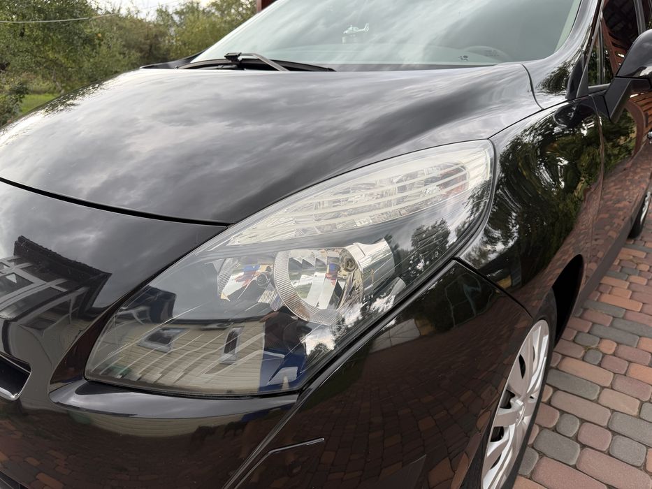 Renault Grand Scenic 3 1.9 dci 2010 рік 7 місць