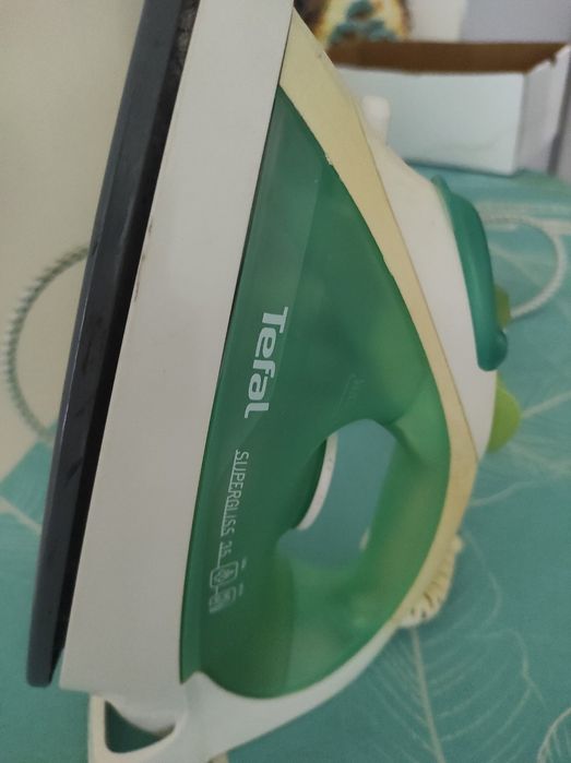 Утюґ тефальTefal