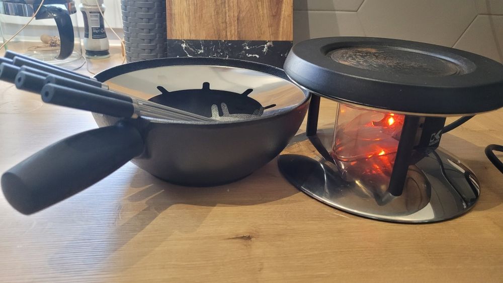Zestaw do  FONDUE FOUNDE elektryczny Widelczyki solidne naczynie
